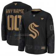Camiseta Hockey Seattle Kraken 2024 Military Appreciation Personalizada Negro